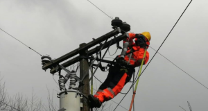 Autoridades refuerzan coordinación por cortes de energía ante nuevo sistema frontal