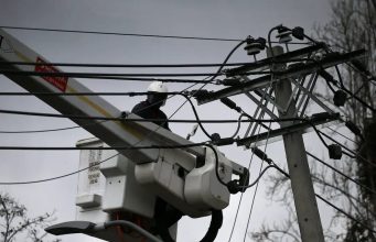 Sistema frontal mantiene a más de 10 mil clientes sin suministro eléctrico en Biobío