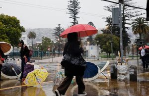 Mantienen Alerta Amarilla en Biobío por tormentas eléctricas y riesgo de trombas marinas
