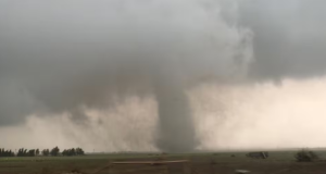 Meteorología mantiene aviso por posibles nubes con características tornádicas para el Biobío