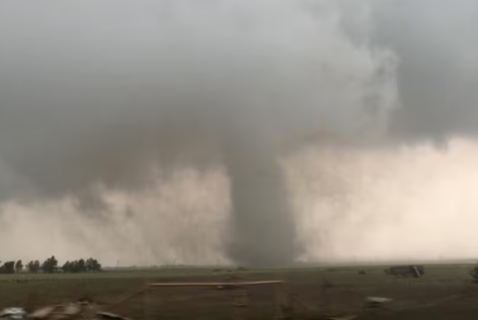 Meteorología mantiene aviso por posibles nubes con características tornádicas para el Biobío