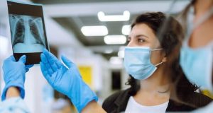 Activan protocolo tras confirmar caso de tuberculosis en estudiante de 14 años en Concepción