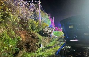 Dos menores permanecen en riesgo vital tras volcamiento en Ruta de la Madera