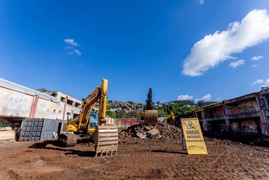 Tras 16 años de espera, comienzan las obras de reconstrucción del Mercado de Talcahuano