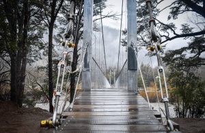 Pasarela Los Chenques alcanza 90% de avance en Alto Biobío