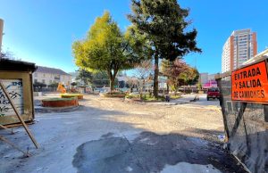 Alcalde de Concepción critica duramente a empresa por nuevo retraso en Plaza Perú
