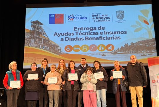 Entregan ayudas técnicas a familias de la Red Local de Apoyos y Cuidados en Lota