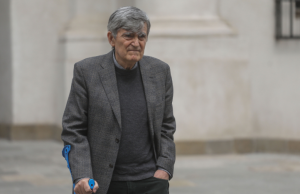 A los 71 años falleció Camilo Escalona, histórico dirigente del Partido Socialista