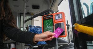 Gran Concepción inicia instalación de validadores para el pago electrónico en buses