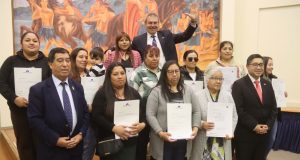 Familias del condominio Los Domínicos de Cañete reciben escrituras tras 17 años de espera