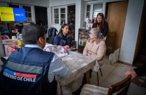 Familias y comerciantes de Lota afectados por inundaciones son incorporados a catastro para definir ayudas